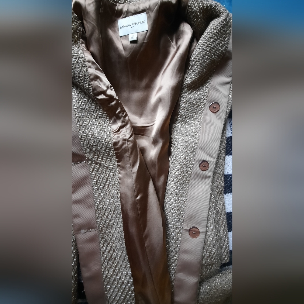 Banana Republic Women's Gold Textured Teddy Coat - Picture 3 of 13